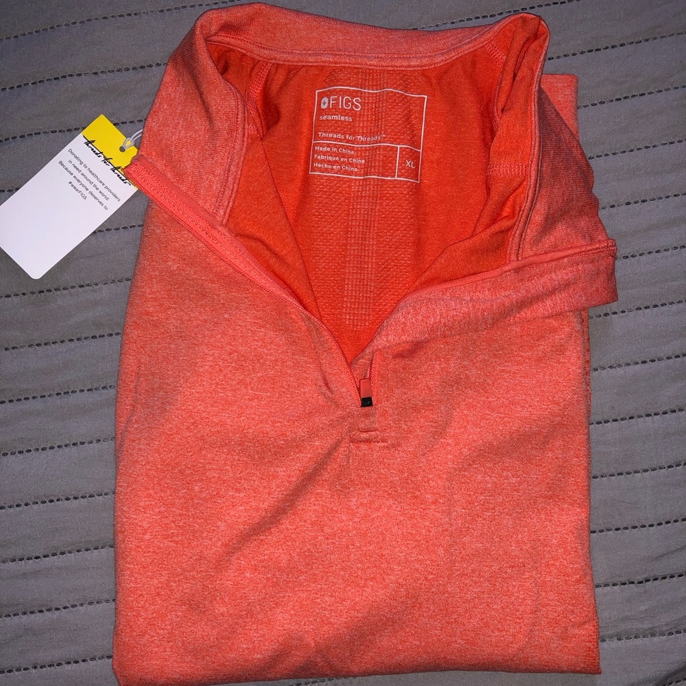 BNWT Figs Sunset Salta Performance Quarter Zip